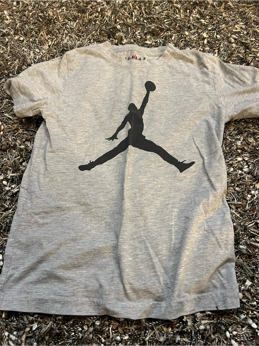 Jordan Boys Gray Jumpman T-Shirt Youth S 8-10
